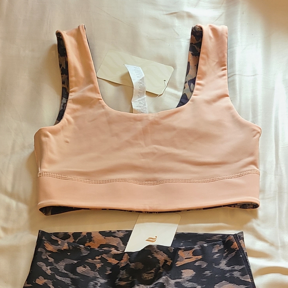 Fabletics Sports Bra - Picture 2 of 3